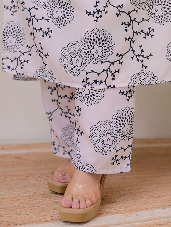 women floral printed sleeveless kurta pant set - 21979266 - Standard Image - 5