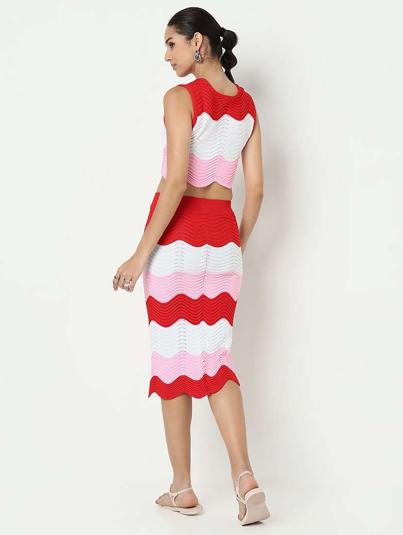 women color blocked crop top and skirt co-ord set - 21979725 -  Standard Image - 3