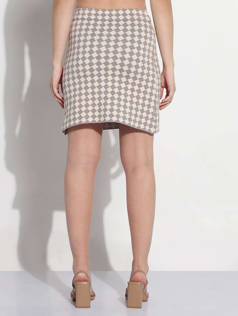 women geometric print high rise bodycon skirt - 21979749 -  Standard Image - 3