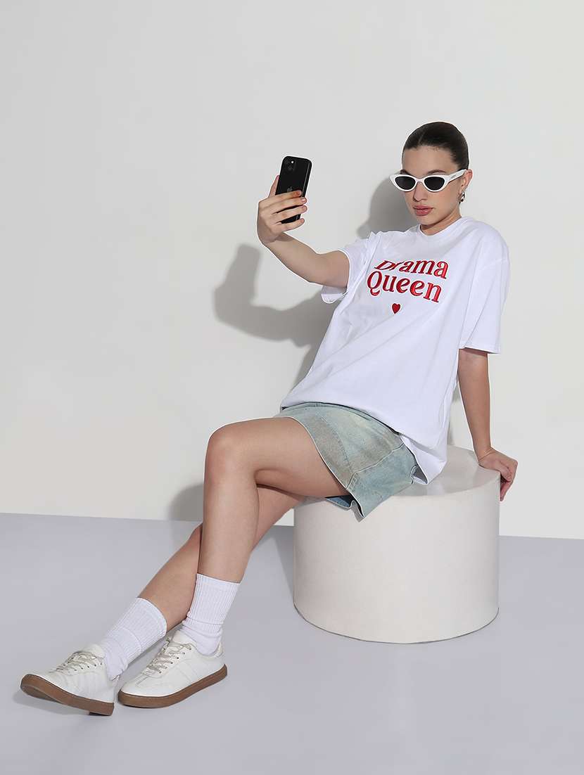women printed short sleeve oversized t-shirt - 21979758 -  Standard Image - 5