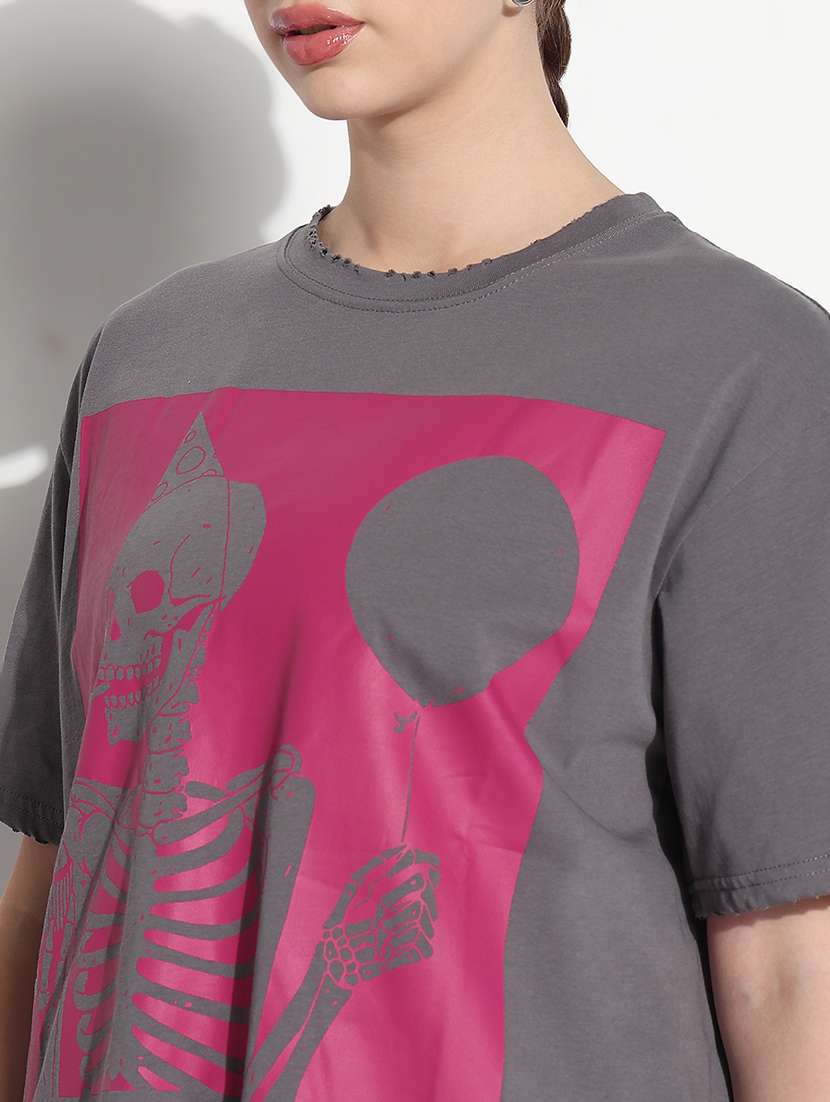 women printed short sleeve oversized t-shirt - 21979760 -  Standard Image - 5