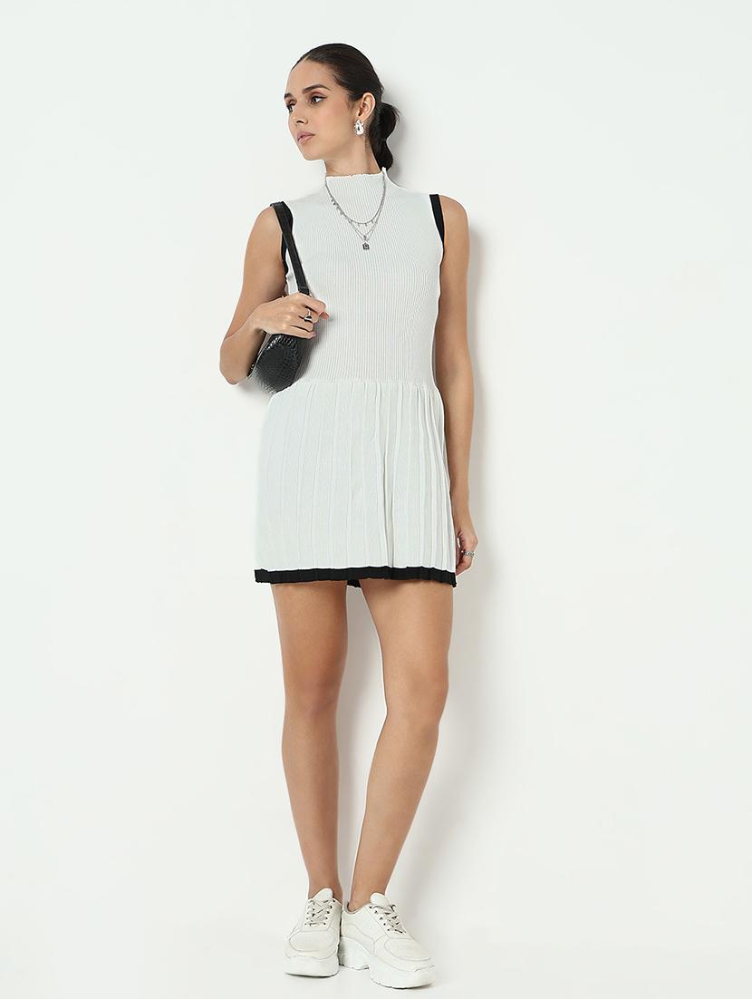 women white solid sleeveless bodycon dress - 21979873 - Standard Image - 5
