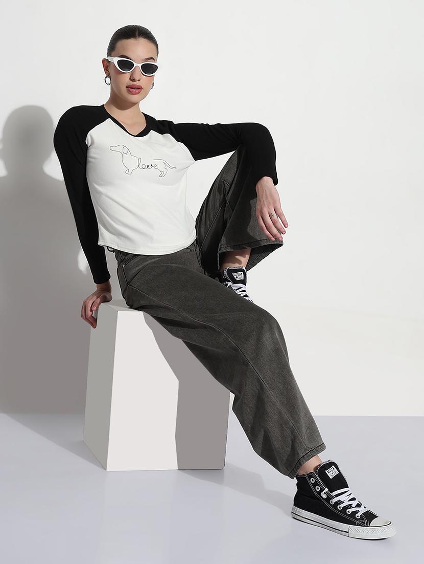 women color blocked long sleeve t-shirt - 21979986 - Standard Image - 3
