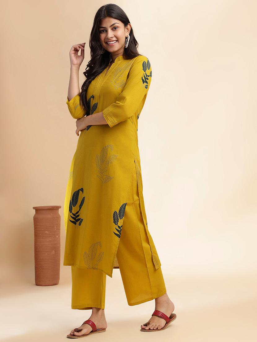 women printed three quarter sleeve kurta palazzo set - 21980044 - Standard Image - 3