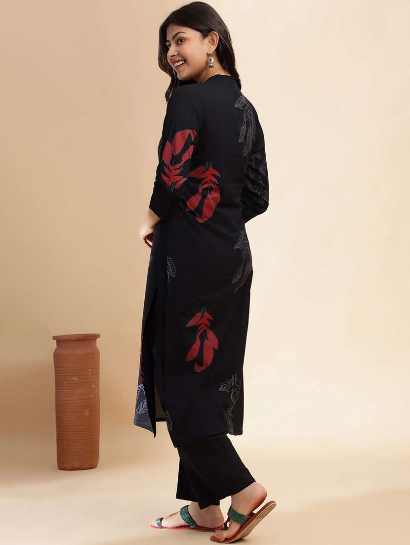 Women Printed Three Quarter Sleeve Kurta Palazzo Set - 21980045 -  Standard Image - 3