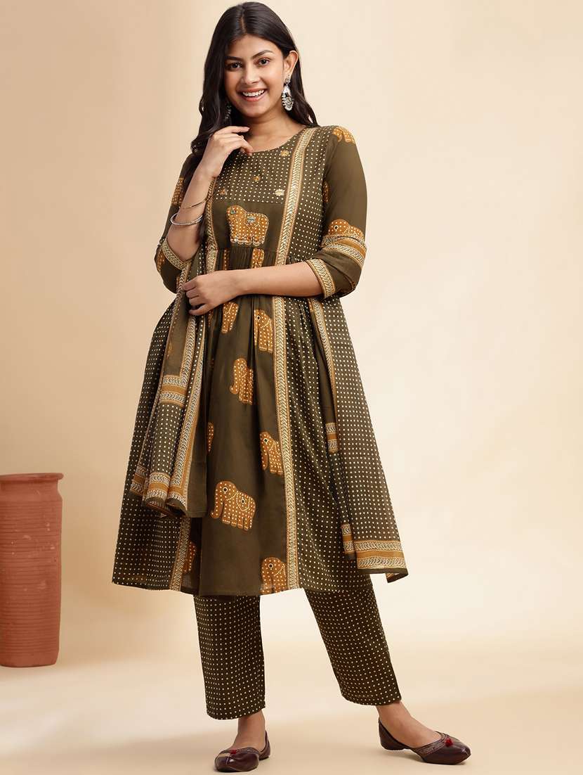 women three quarter sleeve kurta pant with dupatta set