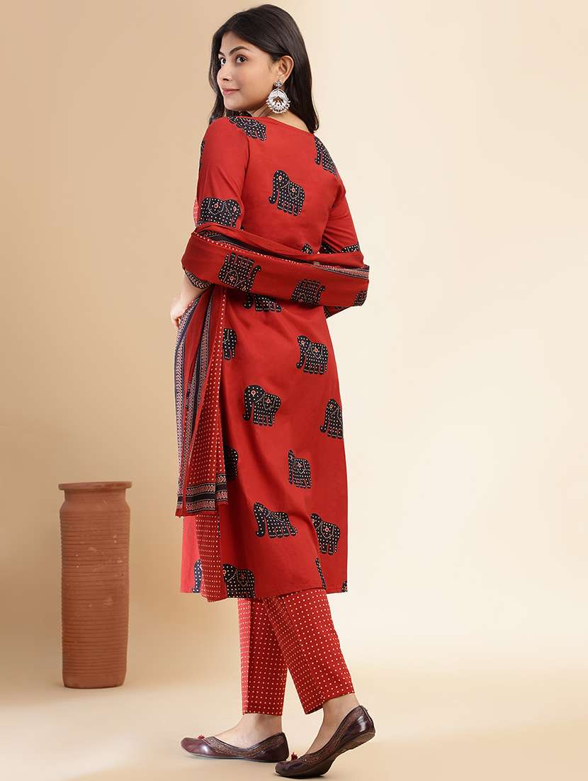 women three quarter sleeve kurta pant with dupatta set - 21980050 -  Standard Image - 3