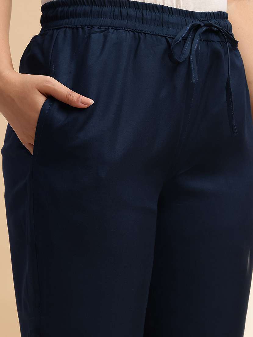 women three quarter sleeve kurta pant with dupatta set - 21980058 -  Standard Image - 5