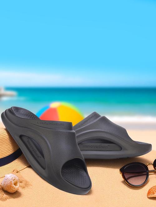 men black solid slider - 21980070 -  Standard Image - 0