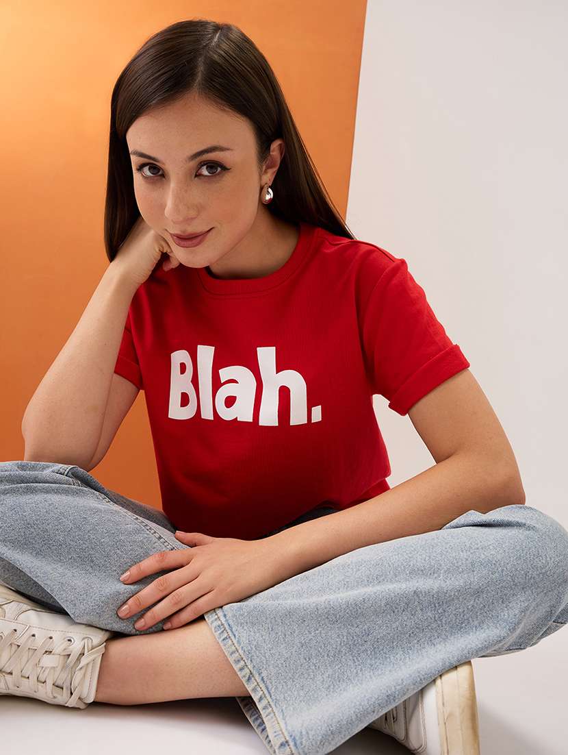 women red typography print round neck short sleeves boxy fit t-shirt - 21980187 - Standard Image - 5