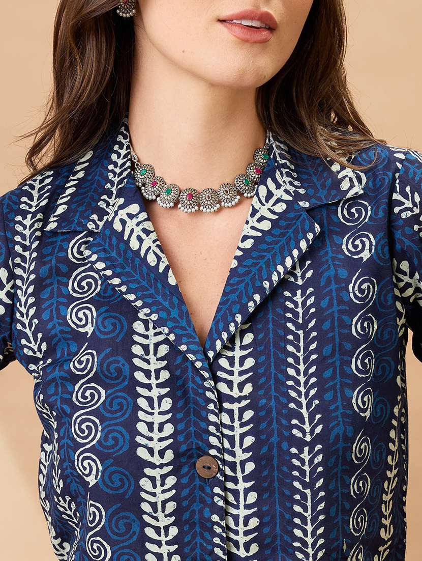 women indigo ethnic print notch lapel crop shirt with straight pant co-ords set - 21980213 -  Standard Image - 5