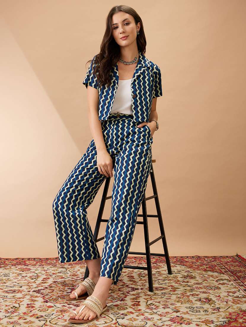 women indigo chevron print notch lapel crop shirt with straight pant co-ords set