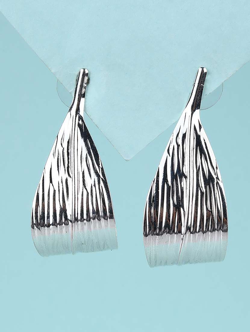 textured silver tone drop earrings