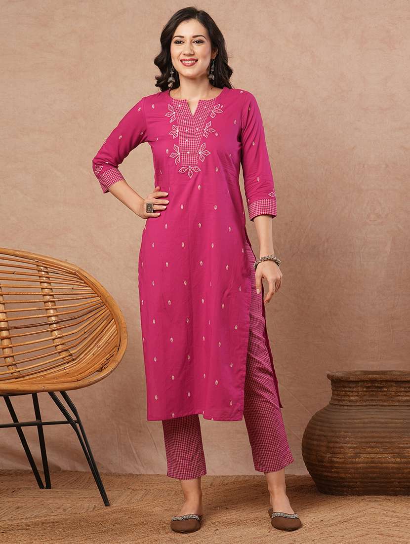 women embroidered notch neck kurta and pant set