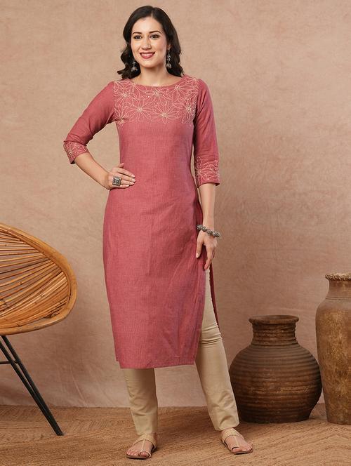women embroidered boat neck straight kurta - 21980941 - Standard Image - 0