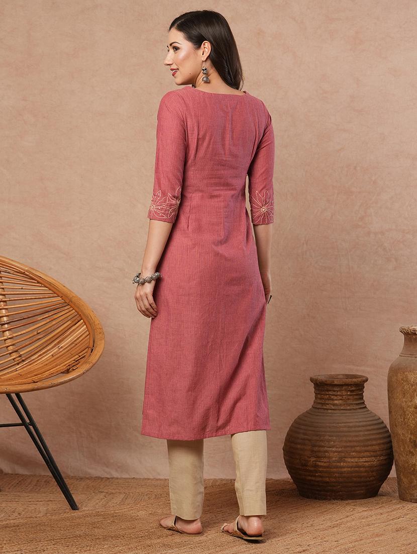 women embroidered boat neck straight kurta - 21980941 - Standard Image - 3