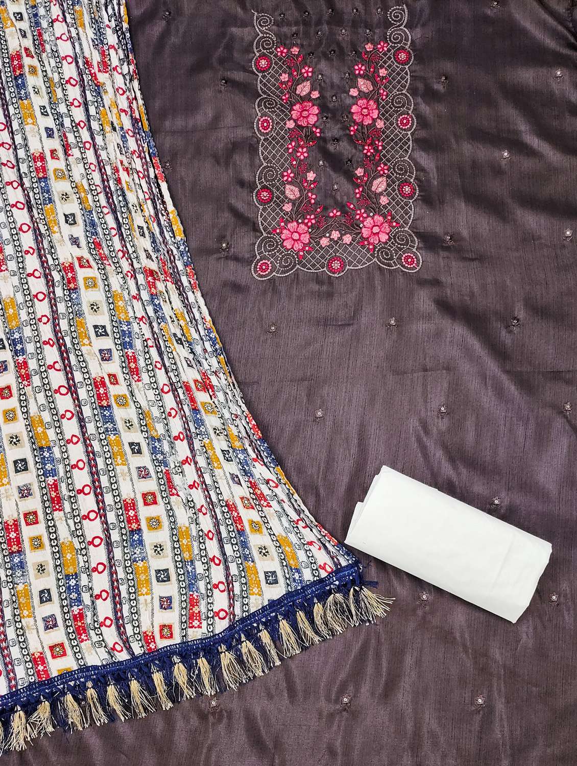 women solid with work embroidered unstitched suit set - 21981005 -  Standard Image - 3