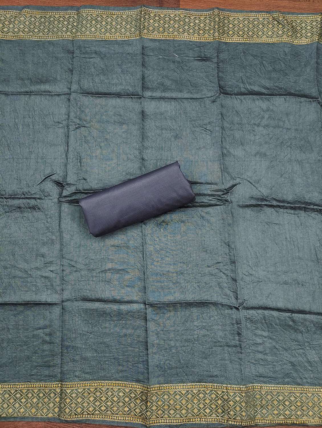 women printed embroidered unstitched suit set - 21981010 -  Standard Image - 3