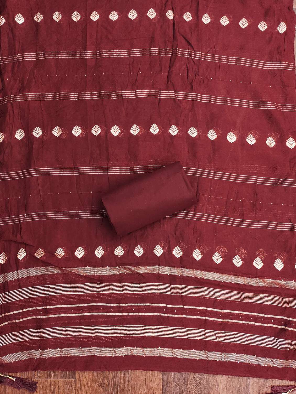 women solid with work embroidered unstitched suit set - 21981146 -  Standard Image - 3