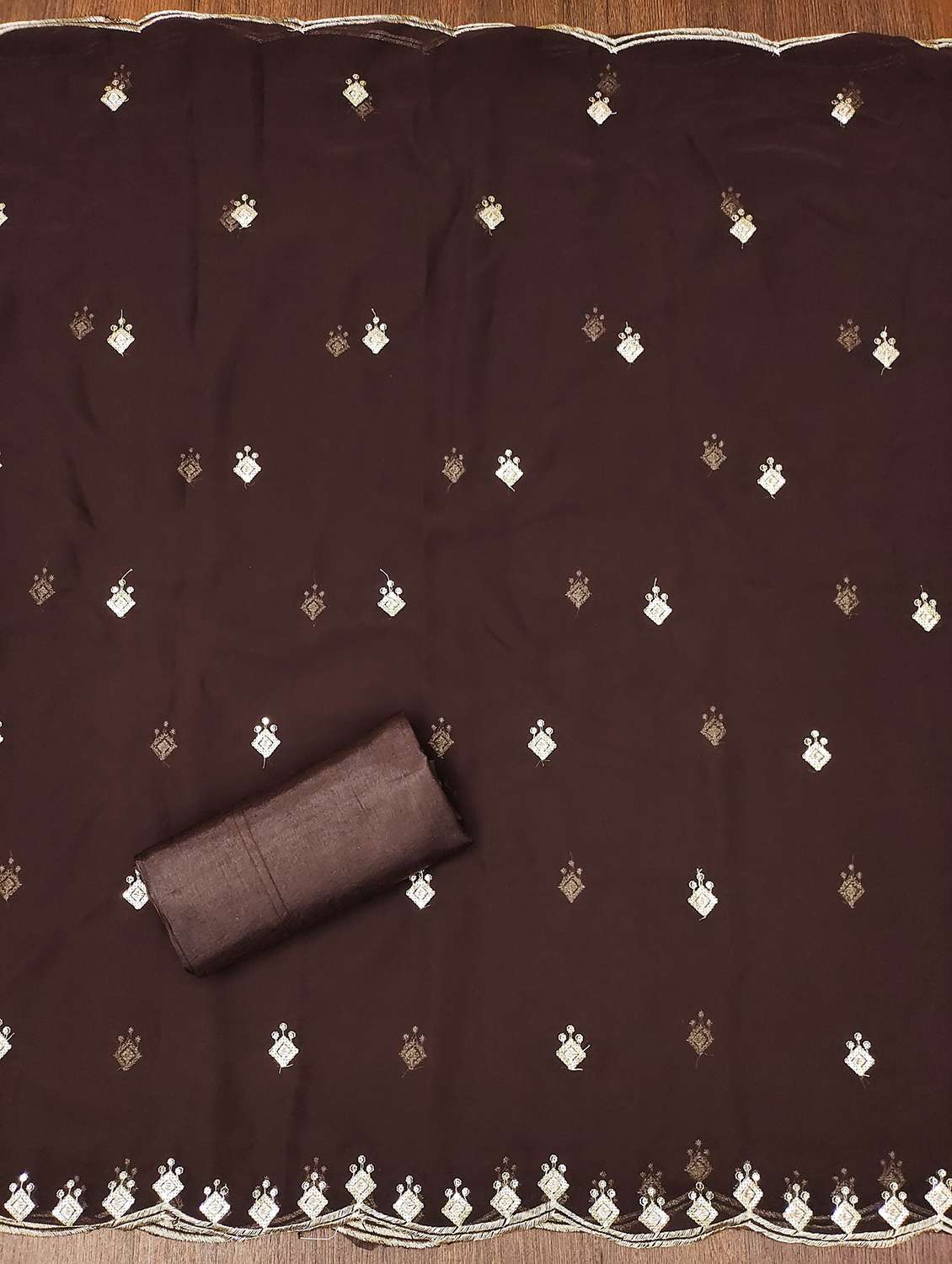 women embroidered unstitched suit set - 21981240 -  Standard Image - 3