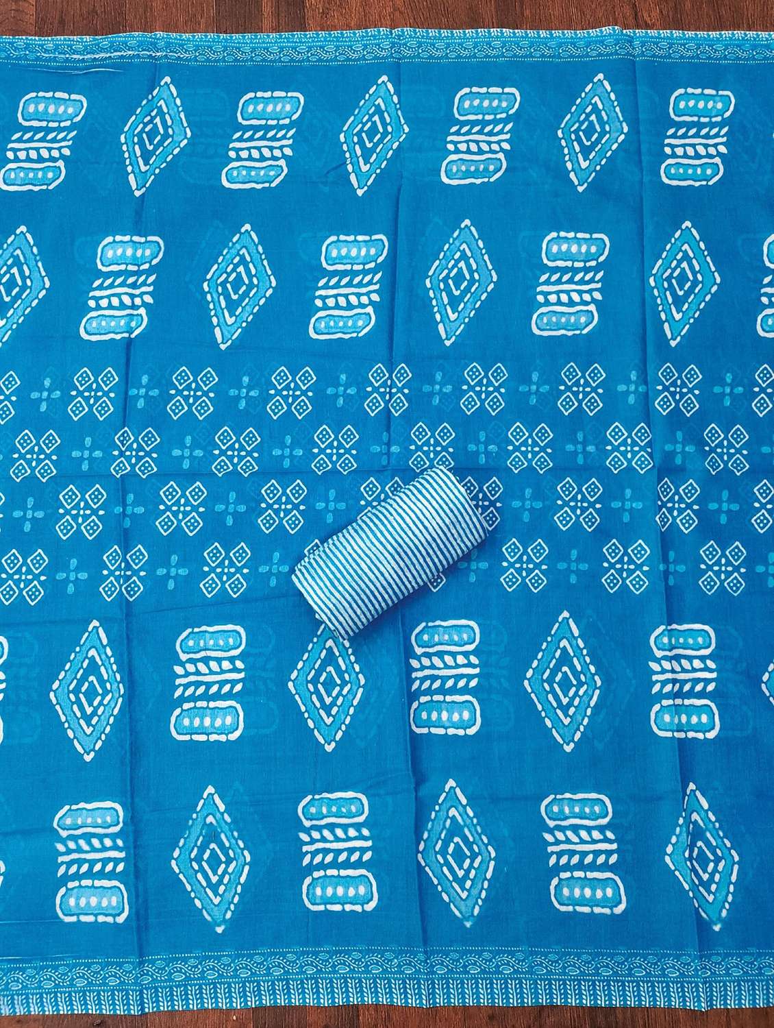 women printed with embroidered work unstitched suit set - 21981261 -  Standard Image - 3