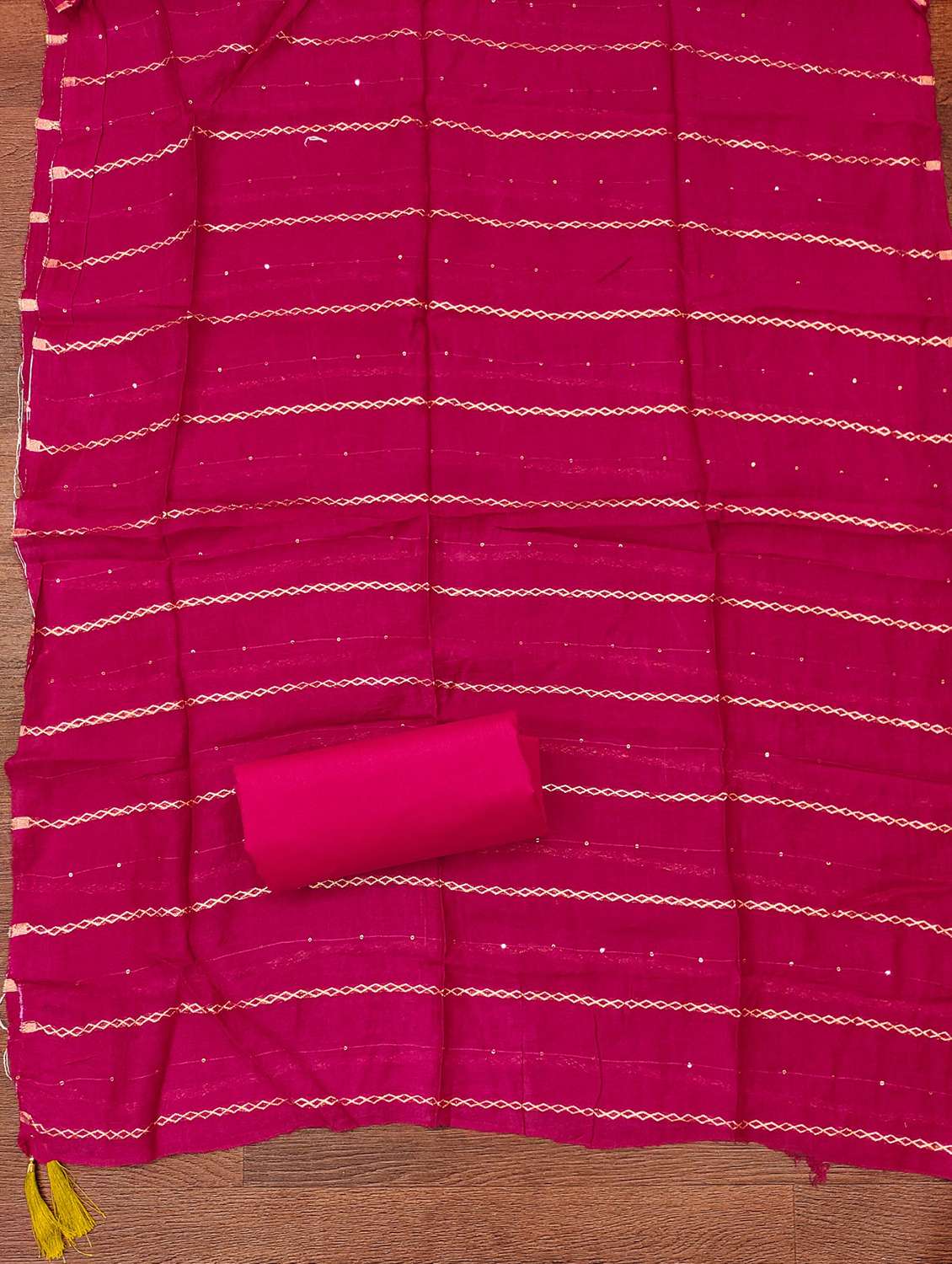 women embroidered unstitched suit set - 21981302 -  Standard Image - 3