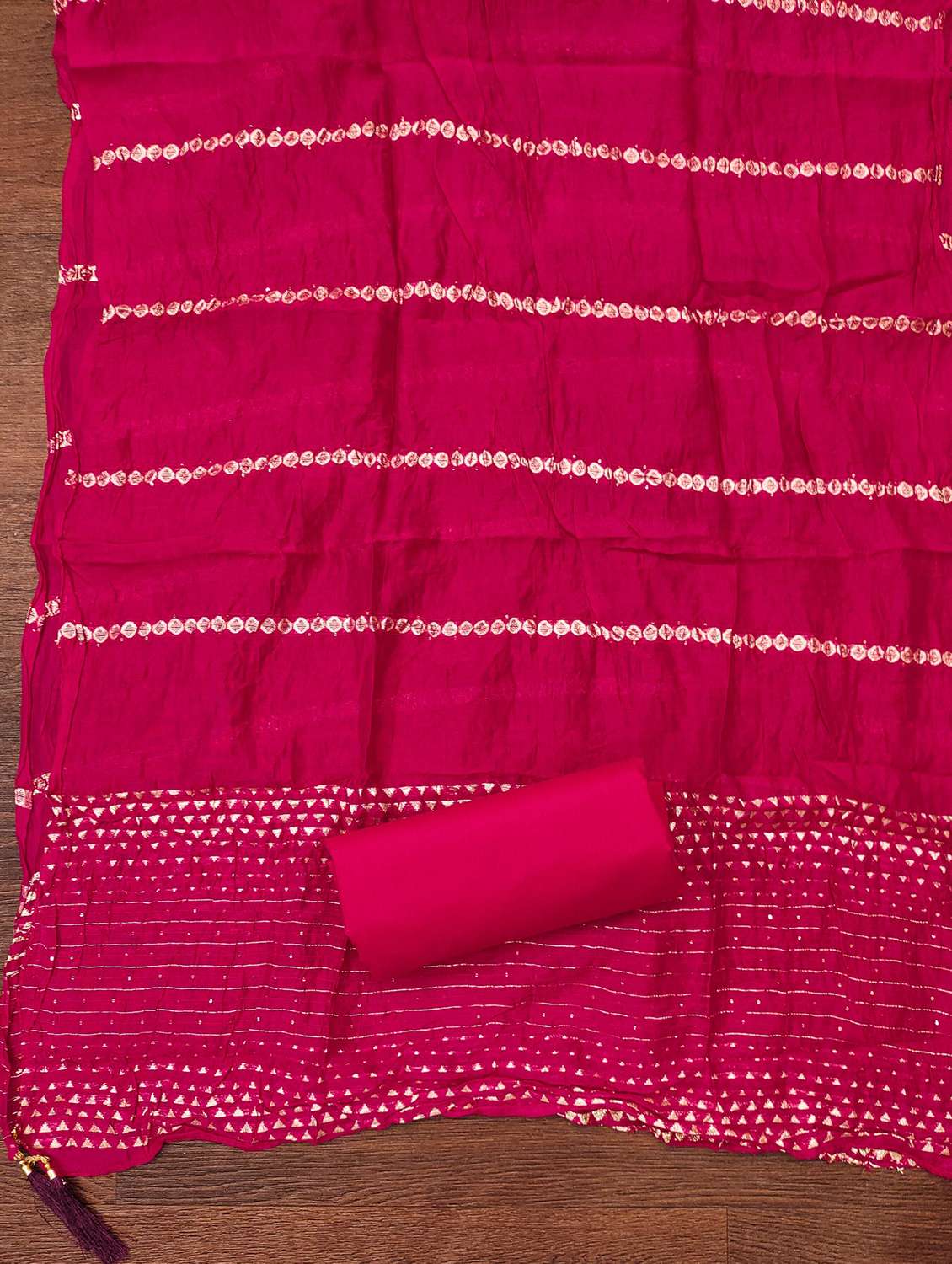 women embroidered unstitched suit set - 21981303 -  Standard Image - 3