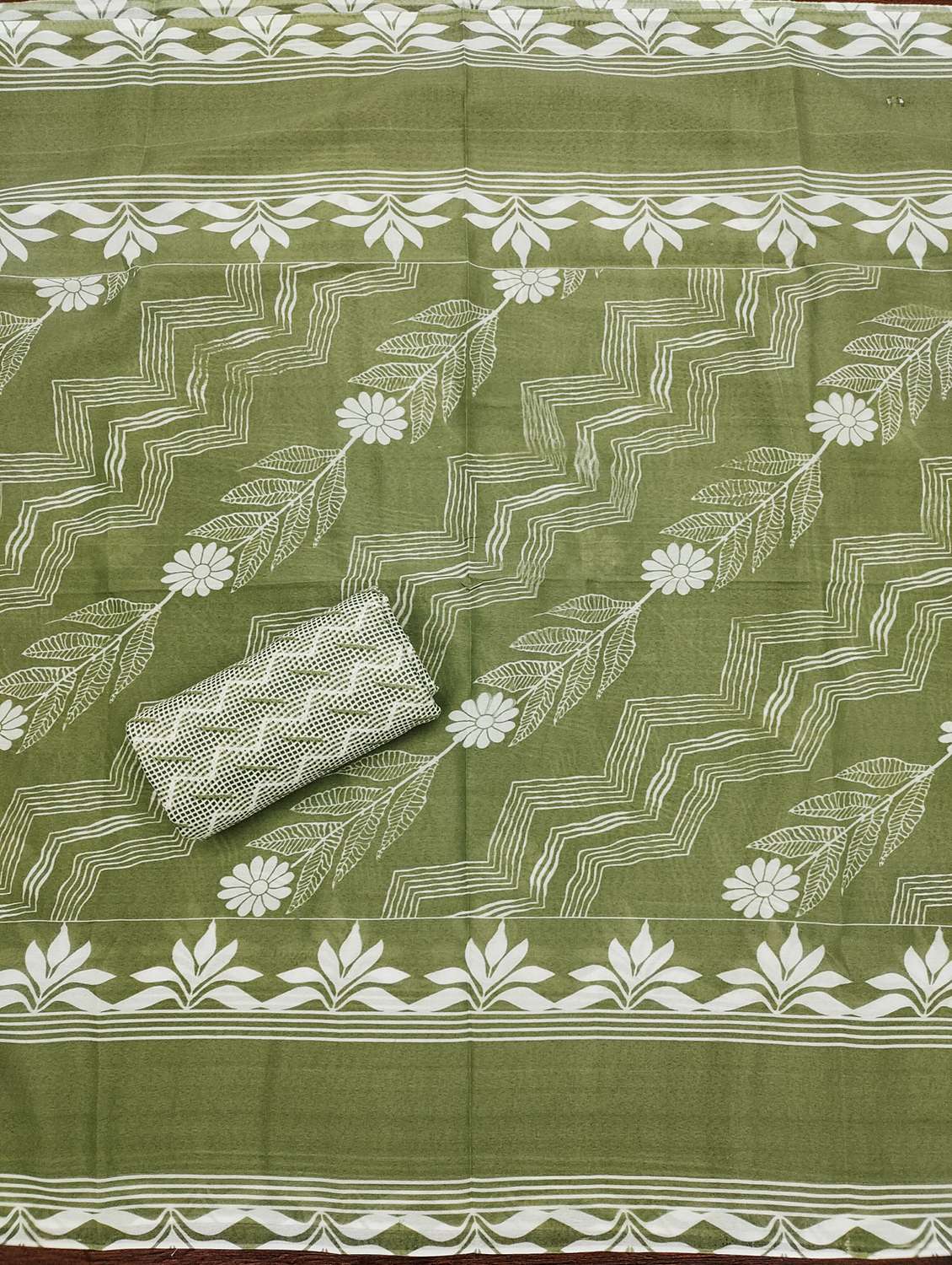 women printed with embroidery work unstitched suit set - 21981316 -  Standard Image - 3