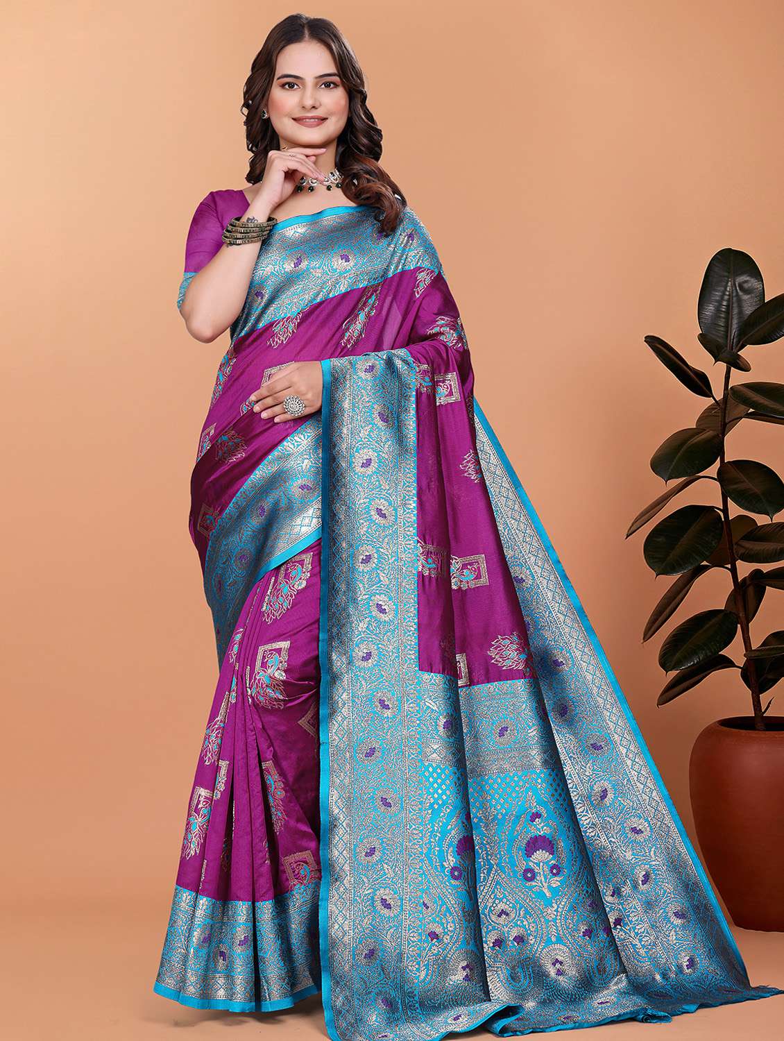 women self design banarasi saree with blouse