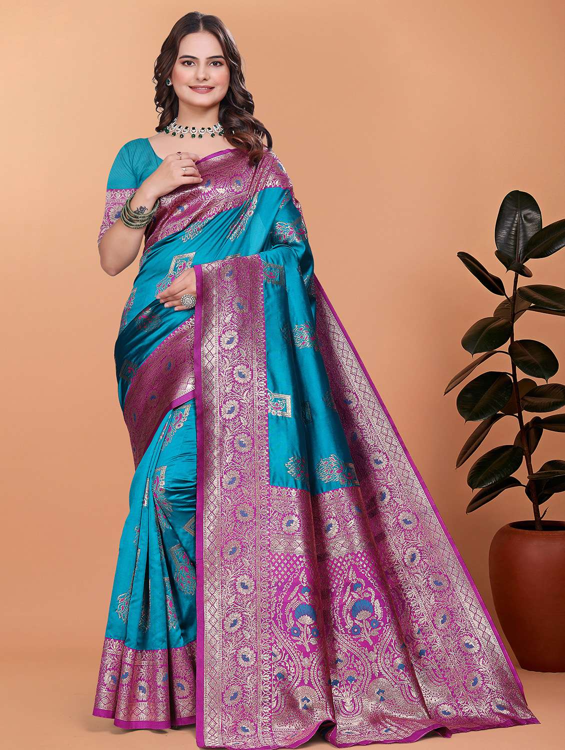 women self design banarasi saree with blouse