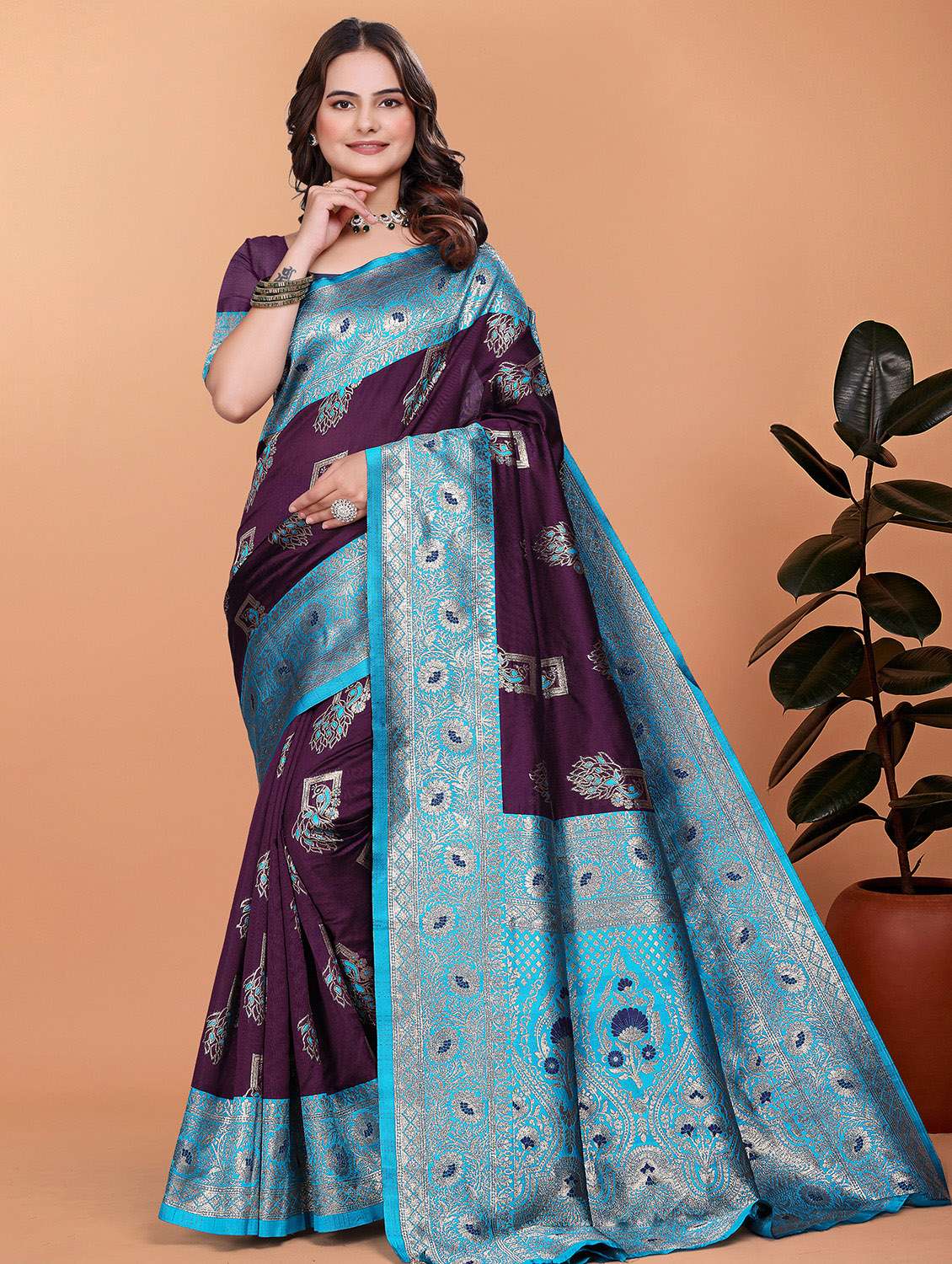 women self design banarasi saree with blouse