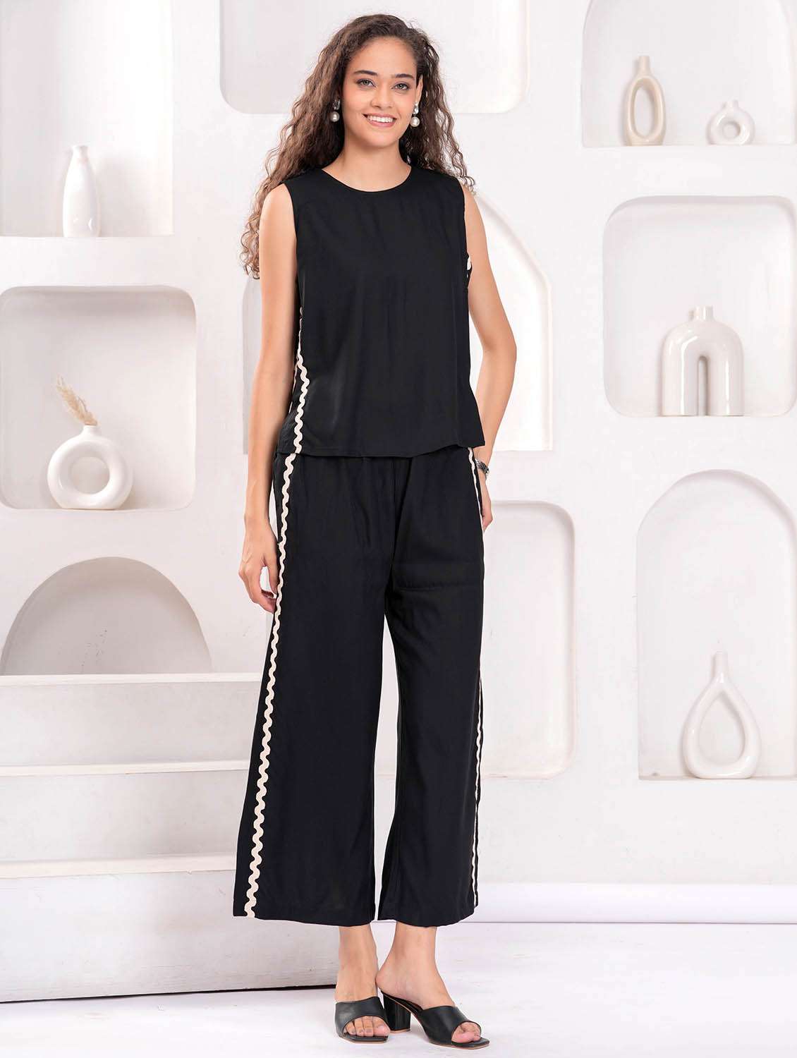 women solid sleeveless top and trouser co-ord set - 21981600 -  Zoom Image - 0