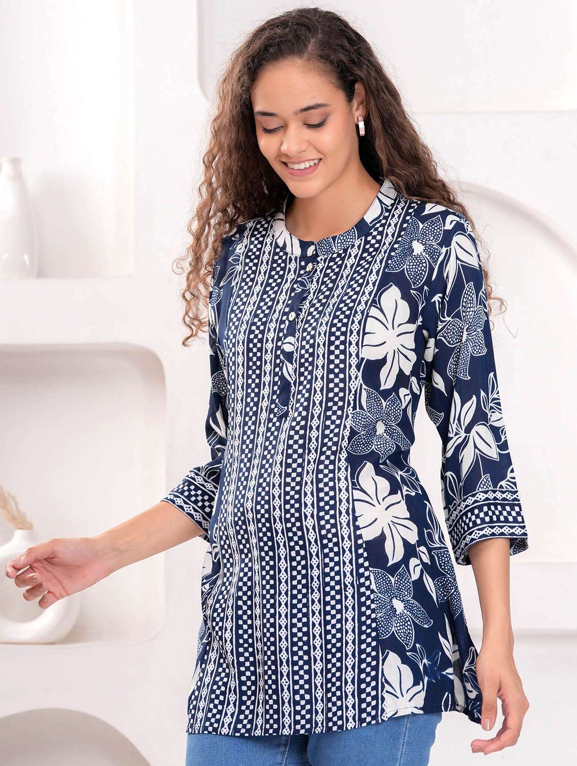 women printed round neck a-line kurti - 21981612 -  Standard Image - 3