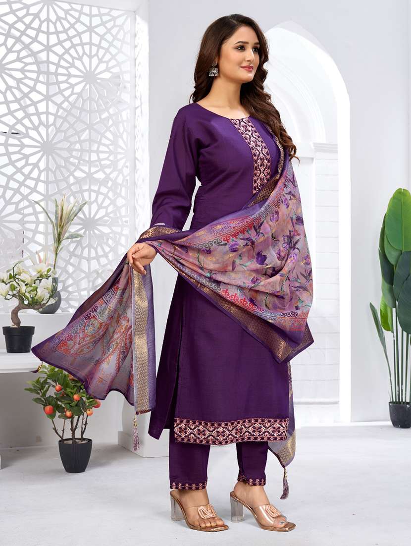 women three quarter sleeve kurta pant with dupatta set - 21981854 - Standard Image - 3