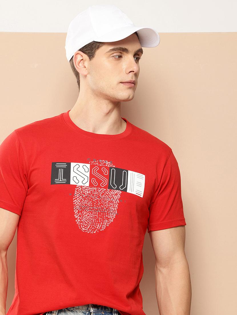 men chest print round neck regular fit t-shirt