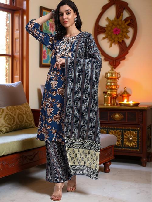 women three quarter sleeve kurta pant with dupatta set - 21982272 -  Standard Image - 0