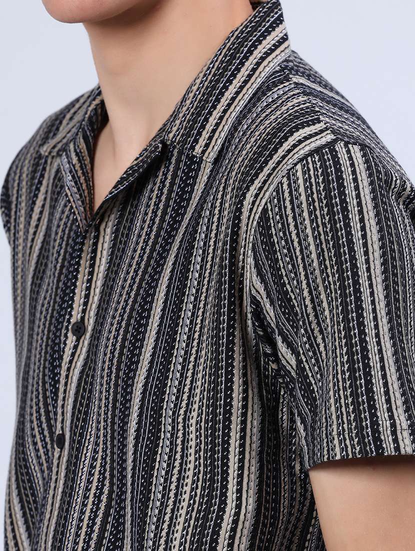 men self design short sleeve regular fit casual shirt - 21982466 -  Standard Image - 5