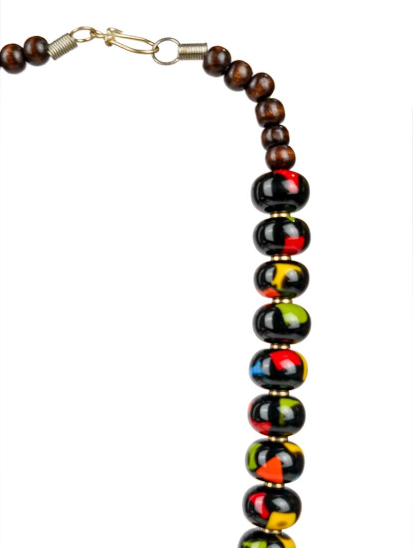 women handmade resin beaded necklace - 21982885 -  Standard Image - 3