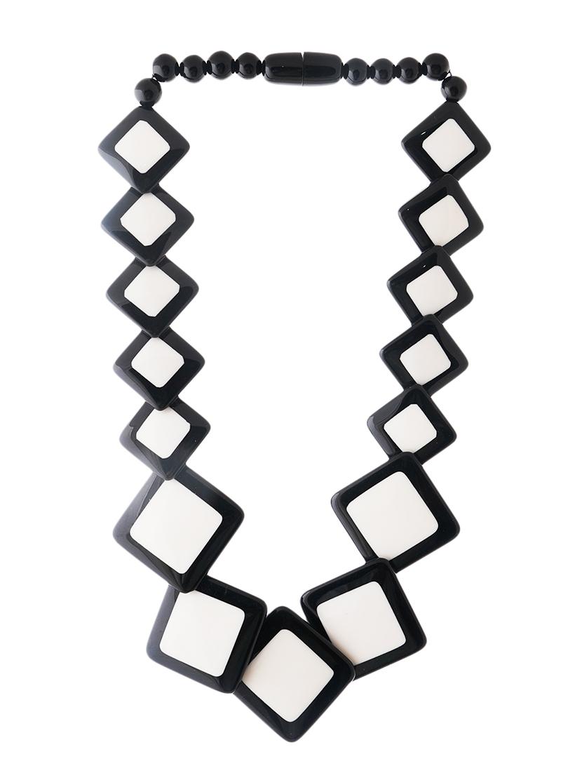 women resin beaded fashion necklace - 21982895 - Standard Image - 3