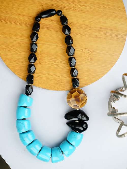 ethnic tribal handmade resin beaded fashion necklace - 21982897 - Standard Image - 0