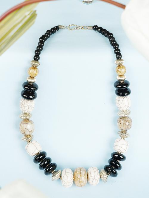 ethnic tribal handmade resin beaded fashion necklace - 21982898 -  Standard Image - 0
