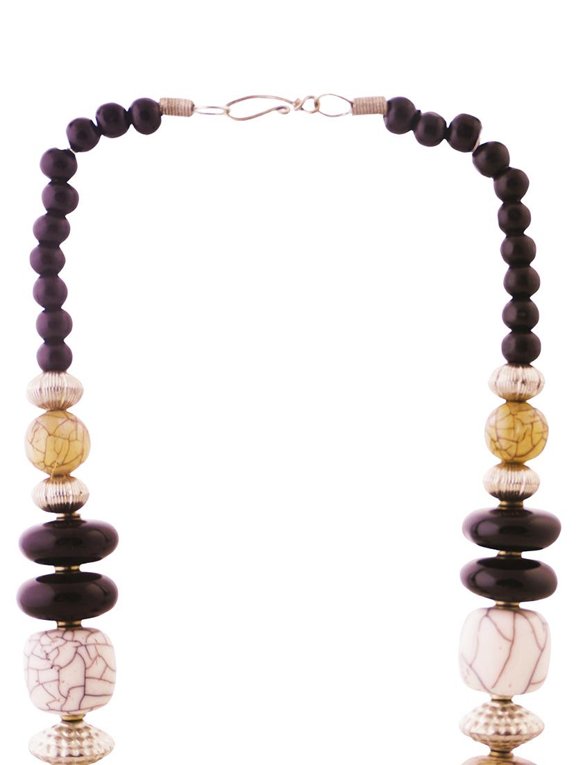 ethnic tribal handmade resin beaded fashion necklace - 21982898 - Standard Image - 3