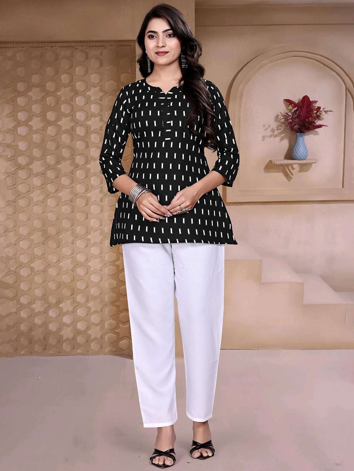 women three quarter sleeve straight kurti - 21982978 -  Standard Image - 3