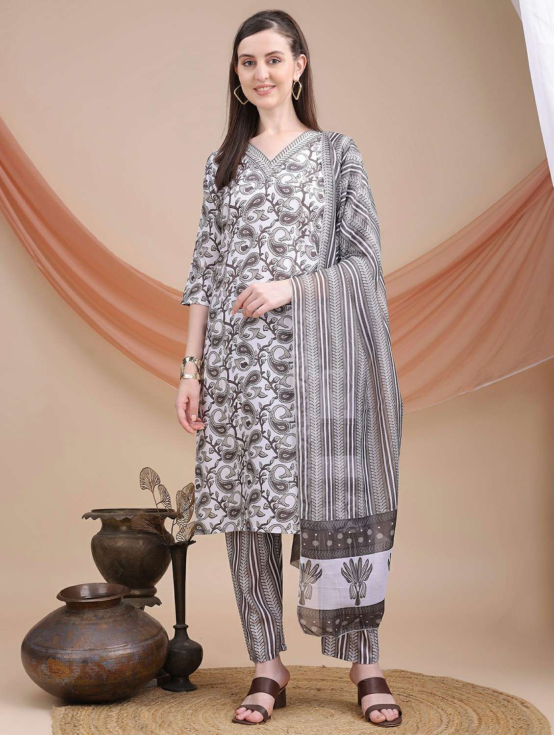 women three quarter sleeve kurta pant with dupatta set - 21983309 -  Zoom Image - 0