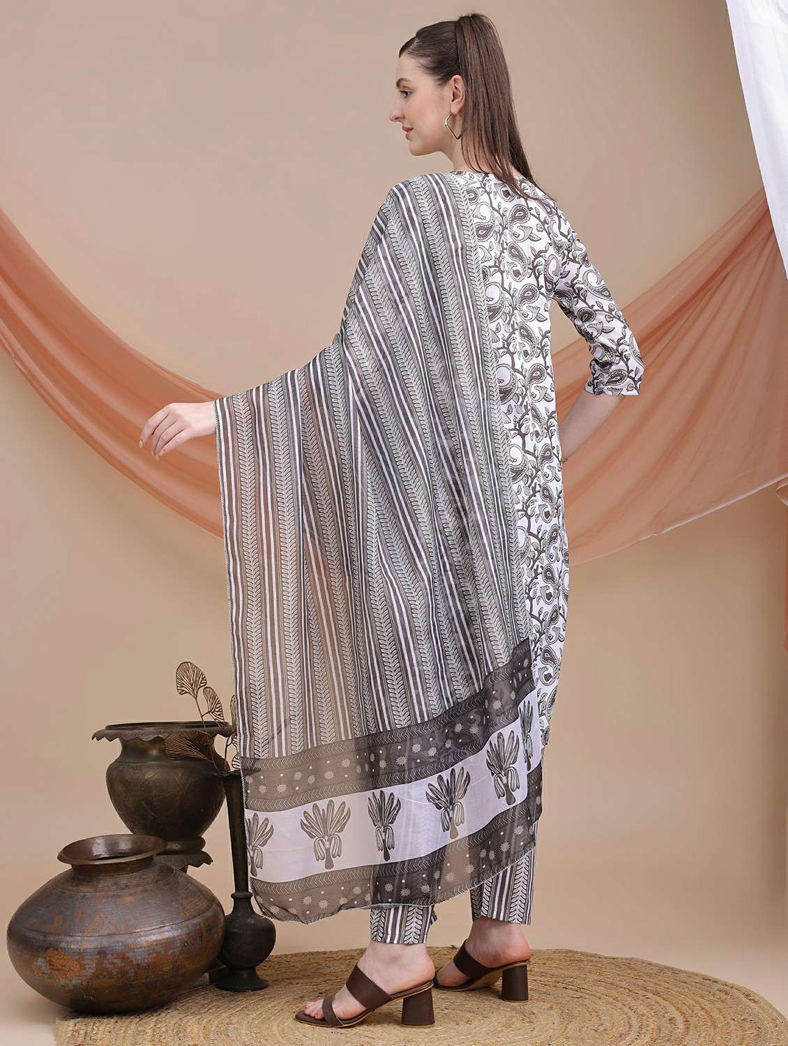 women three quarter sleeve kurta pant with dupatta set - 21983309 - Standard Image - 3