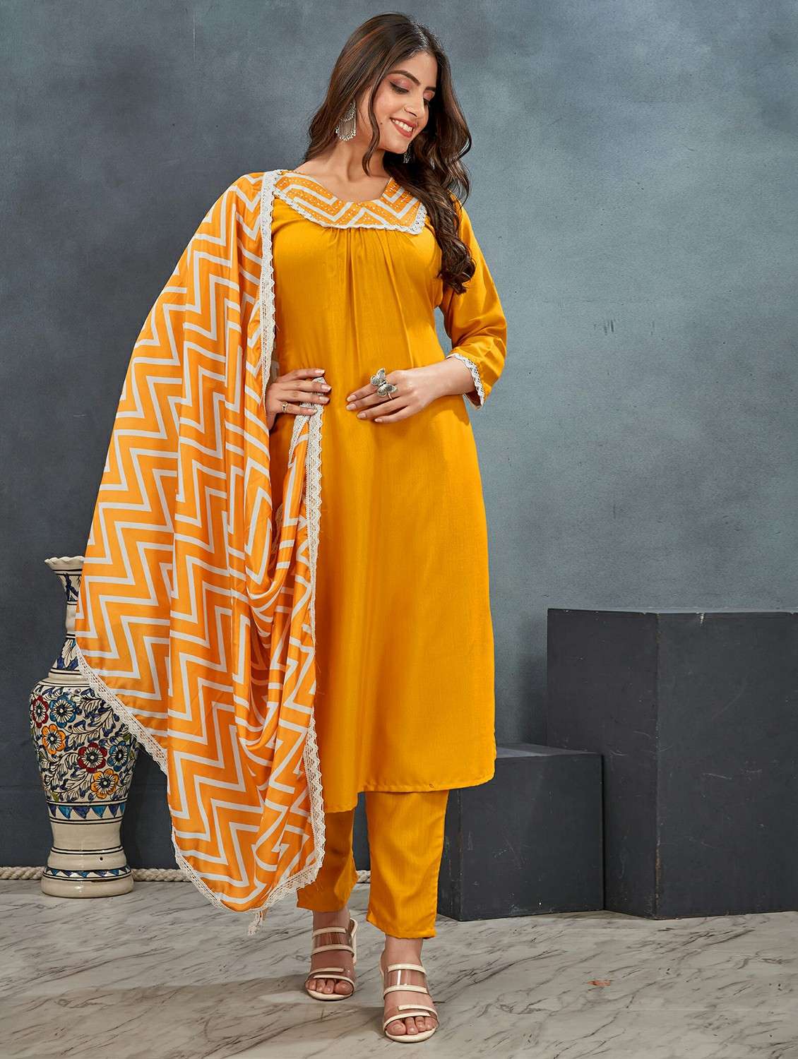 women three quarter sleeve kurta pant with dupatta set