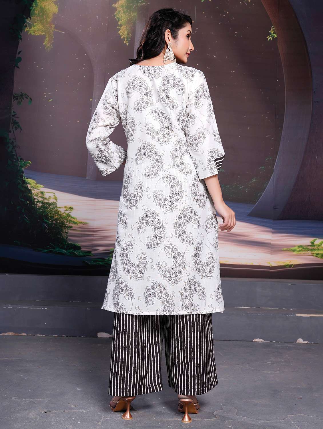 women printed three quarter sleeve kurta palazzo set - 21983417 -  Standard Image - 3