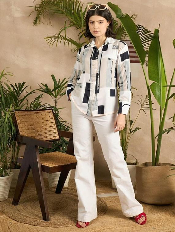 women printed long sleeve collared shirt - 21983499 - Standard Image - 3