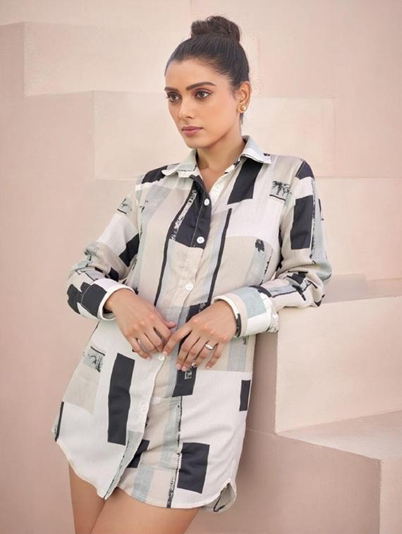 women printed long sleeve collared shirt - 21983502 - Zoom Image - 0