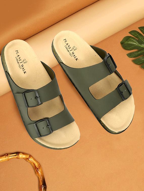 men solid slip on sandal - 21984430 - Zoom Image - 0